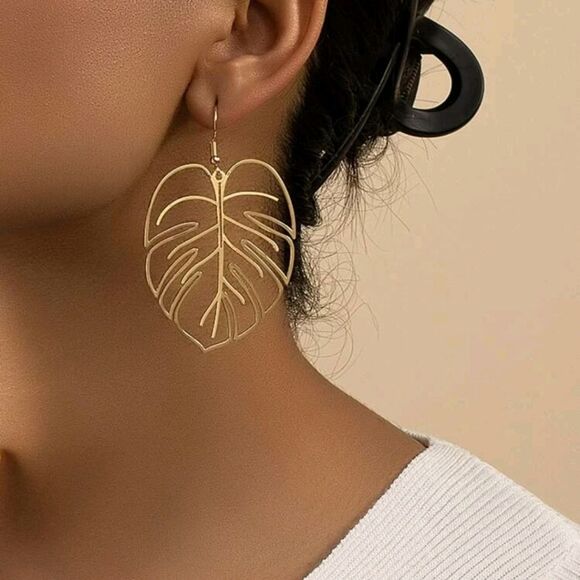 Jewelry - Gold Color Leaf Earrings. Leaf Statement Earrings